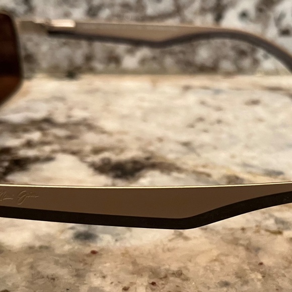 Maui Jim BACKSWING Polarized Sunglasses 709-16A Gold/Bronze Glass MSRP $349 New - Picture 10 of 16